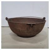 Round bottom cast iron pan 10.5in x 12.5in