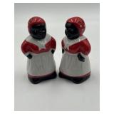 Black Americana salt and pepper shakers 4'