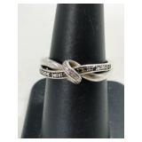 Silver Kris Kross ring marked 925 size 7  .095oz