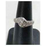 Silver clear stone ring marked 925 size 6  .115oz