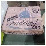 Anchor Hocking snack set