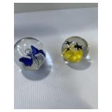 Decorative glass globe paperweights