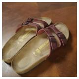 Womens birkenstocks size 8 like new!!
