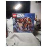 Lego GingerBread At-At #40806 697 Pieces Brand