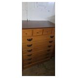 Traditional style 4 drawer wooden dresser chest