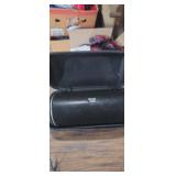 Jbl flip 2 Bluetooth speaker (working) with case