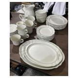 Pfaltzgraff Heirloom stoneware dish set