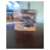 Brentwoold WaffleMakerNon Stick SurfaceBrand