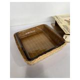 1986 Pyrex Designs 8-inch square cake dish set