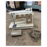 Singer Golden Touch & Sew 750 Deluxe Zig Zag