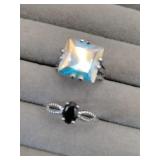 2 costume jewelry rings