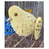 Metal 21in tall outdoor chick yard decoration