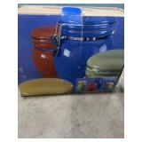 Set a four bean pot canisters