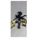 Dakertip porcelain horse figurines