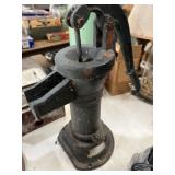 Cast-iron pitcher pump