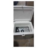 Kool made electric car cooler heating and cooling
