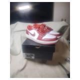 Air Jordan 1 Low Se Size 9White/Dune Red