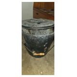 Ash bucket with lid
