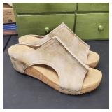 Womens size 11 CUTE summer wedge sandals.