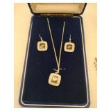 Silvertone Perdue matching necklace and  earrings