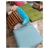 Outdoor cushions & indoor pillows
