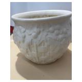Nelson McCoy Basket Weave and Grape Pot 9ï¿½x7ï¿½