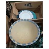 Large blue stoneware mixing bowls & assorted blue