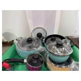 Vremi Cookware 2 Dutch Ovens 3 sauce Pans and a