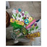 Decorative Spring items all seems new in tote
