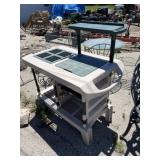 Suncast GB3000 Gardening Bench