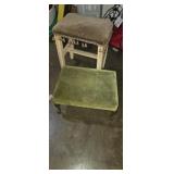 2 stool non matching