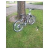 Nice Kent 7 SPEED BLACK & SILVER  ALUMINUM BIKE