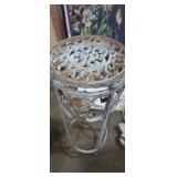 Planter stand 28in metal