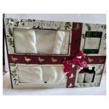 Fuzzy duck bath set robe crystals wash