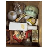 Ceramic pieces, bottle, novelty items,