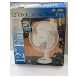 12 inch 3-speed oscillating desk fan NEW in open