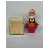 1981 Strawberry Shortcake music box and cube maze