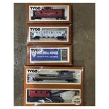Tyco HO scale model train cars