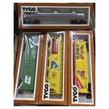 Tyco HO scale model train cars