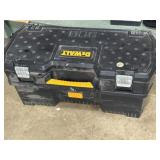 DeWalt DWST24070 24-inch 2-in-1 Tool Tote