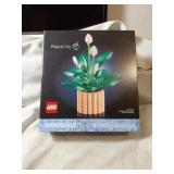 LEGO BOTANICALS PEACE LILY BRAND NEW IN BOX