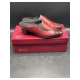 Munro American deep red leather shoes size 8-1/2,