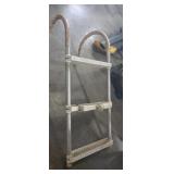 Pool ladder