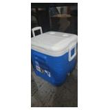 Igloo ice cube cooler