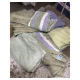 Clean bath towels, different patterns