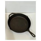 Lodge 10SK cast iron skillet, 12"