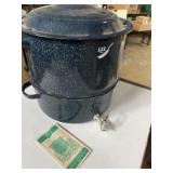 Lee bros. Granite ware seafood pot.
