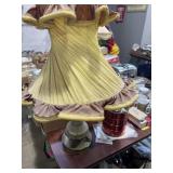 Hollywood Regency style lamp, with a frosted
