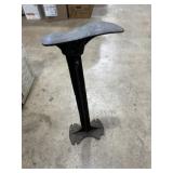 cast iron cobbler shoe stand