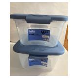 2-2 quart plastic tubs with locking lids
